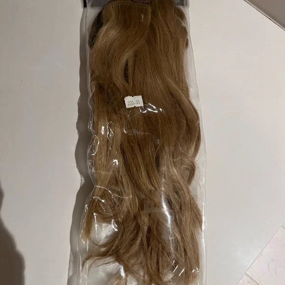 Real Hair Extensions - Picture 1 of 7